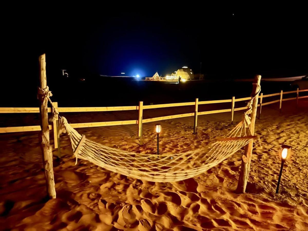 Badīyah Starry Domes Desert Camp מראה חיצוני תמונה