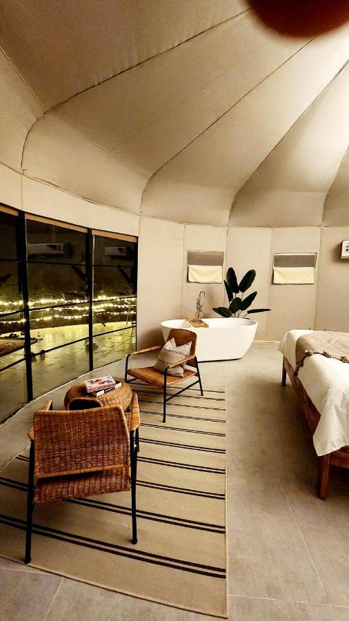 Badīyah Starry Domes Desert Camp מראה חיצוני תמונה