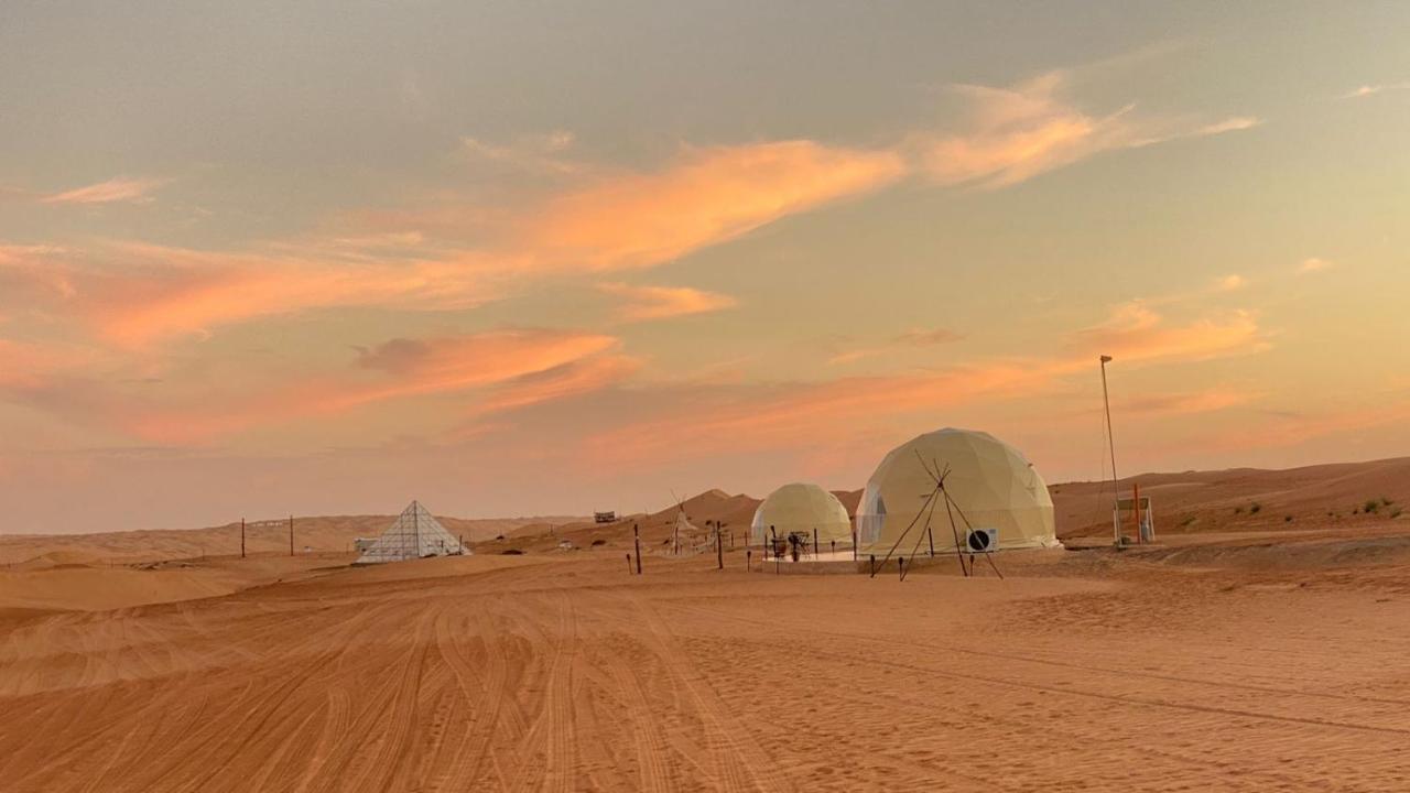 Badīyah Starry Domes Desert Camp מראה חיצוני תמונה