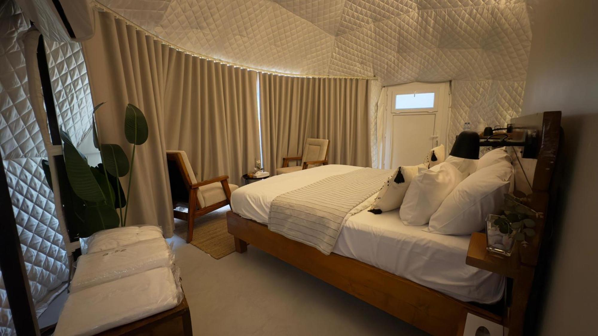 Badīyah Starry Domes Desert Camp מראה חיצוני תמונה