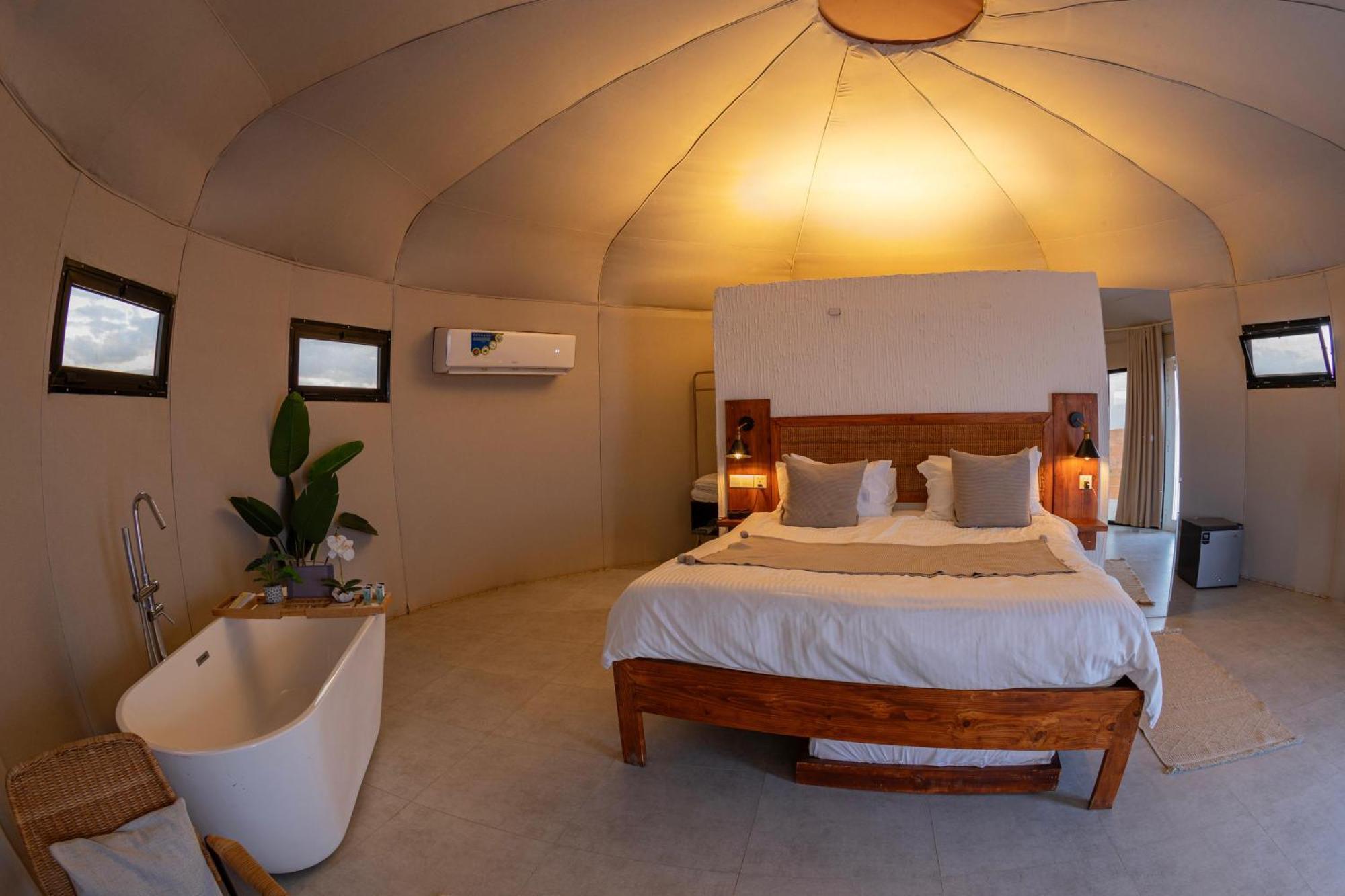 Badīyah Starry Domes Desert Camp מראה חיצוני תמונה